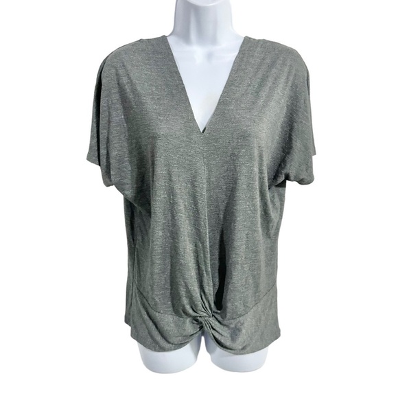 Juicy Couture Solid Gray Short Sleeve V-Neck Twist Hem T-Shirt Size XS - Picture 3 of 6